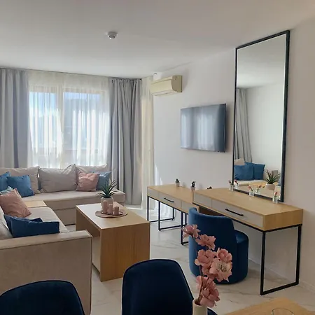 Apartment Sirena First Line - сирена на първа линия Goldstrand