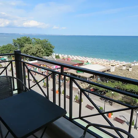 Sirena First Line - сирена на първа линия Apartment